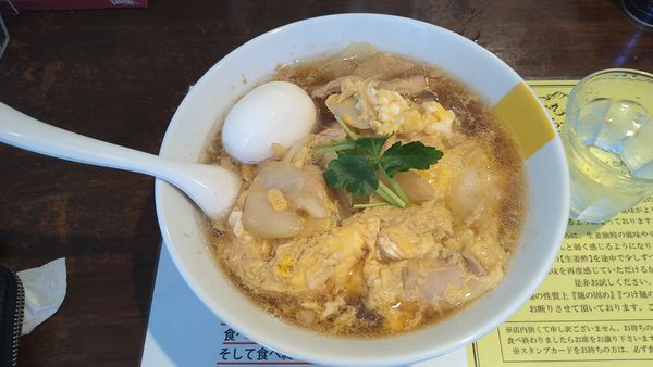 「サグ店長の親子丼(らー麺です)¥900+半ライス¥50-」@塩生姜らー麺専門店MANNISHの写真