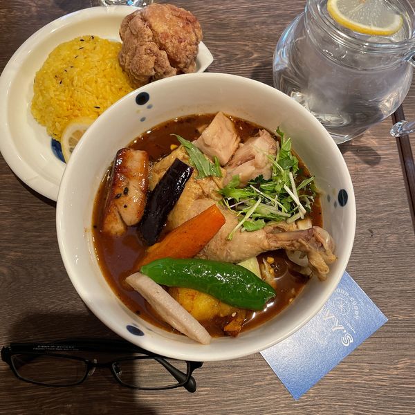 「フォアグラスペシャルスープカレー＋ザンギおばさん秘伝のザンギ」@スープカレー ネイビーズ 横浜中華街店の写真