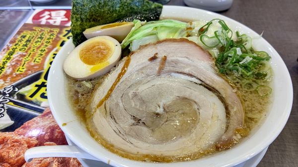 「味玉きゃべとん」@熟成醤油ラーメン きゃべとん 茅ヶ崎萩園店の写真