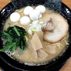 醤油豚骨ラーメン　　780円
