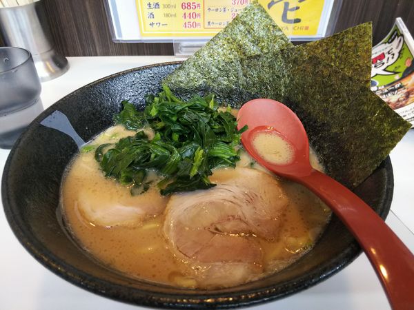 「とんこつしょうゆ　並　※硬め＆濃いめ　＋ほうれん草」@麺屋 壱の写真