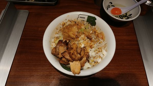「汁なしそば(並)」@ラーメン 雷 東京本丸店の写真