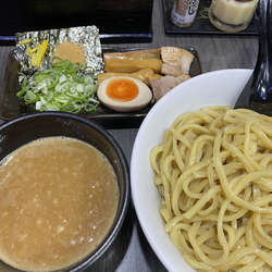 濃厚魚介豚骨つけ麺