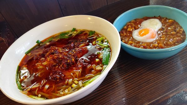 「佛子（武士)ラーメン（台湾風)８００円」@つけそば 麺吉の写真