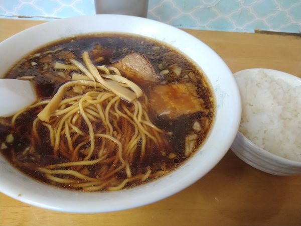 「チャーシュー麺（¥900）＋ライス小（¥100）」@ラーメン富士屋 五井店の写真