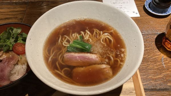 「鴨中華そば」@鴨とワイン Na Camo Guroの写真