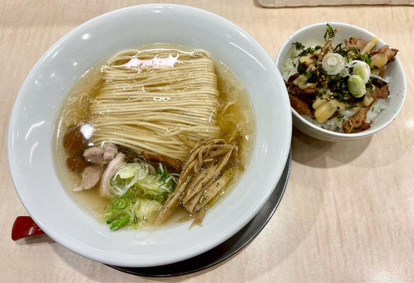 「稲庭中華そば（塩）＋チャーシュー飯」@食堂 七彩の写真