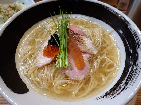 「【期間限定】のどぐろ煮干の白醤油そば」@麺処しろくろの写真