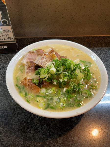 「まるとくチャーシューラーメン 1550円」@薩摩っ子ラーメン 大東店の写真