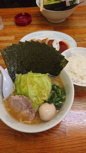 「キャベ玉ラーメン」@横浜ラーメン厨房 うえむらやの写真