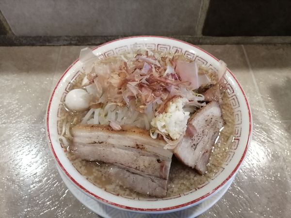 「マンモスラーメン　　800円　うずら50円」@泪橋 溝の口店の写真