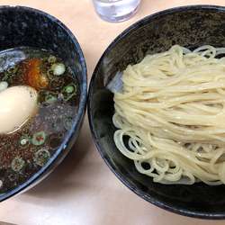 つけ麺700円（中太麺）、替玉150円（中太麺α）