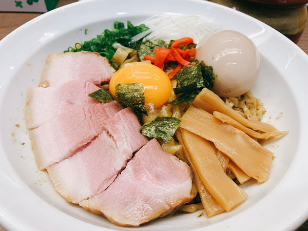 「ド煮干しまぜそば 味玉」@東大和ラーメン大冬樹Season2の写真