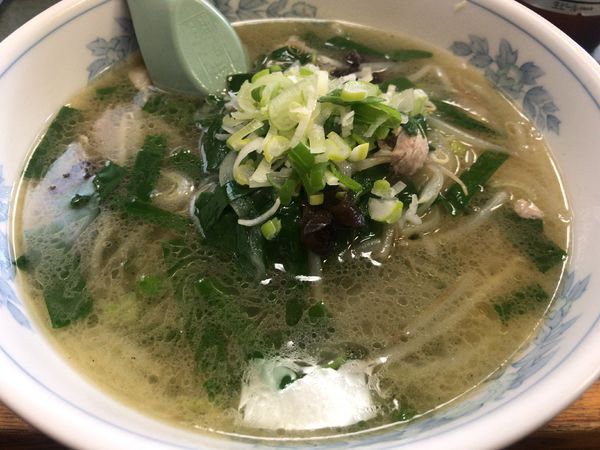 「ニラそば550円」@中華料理 三龍亭の写真