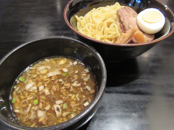 「黒ソースつけ麺（850円）」@ラーメン本舗 まるみの写真