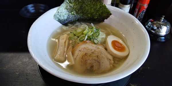 「丸鶏中華そば塩」@麺’s BAR 〆一の写真