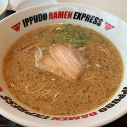 とんこつしゅうゆラーメン