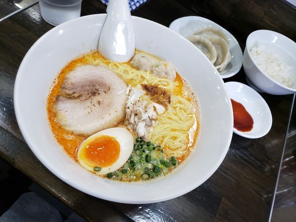 「辛い鯛ラーメン　水餃子　半ライス」@ラーメン晃煇の写真