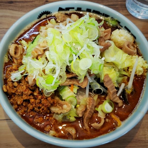 「麻辣味噌タンメン￥950＋牛ホルモン￥250」@飯村製作所の写真