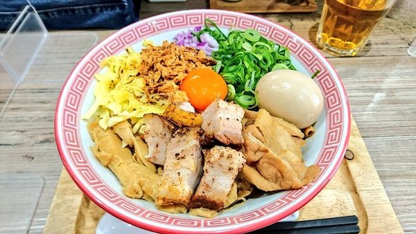 「まぜそば(追い飯付き)+辛ぁ～麺･味玉･チーズ」@徳島NOODLE ぱどるの写真