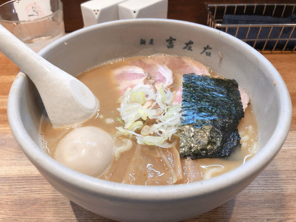 「味玉らーめん　チャーシュー」@麺屋吉左右の写真