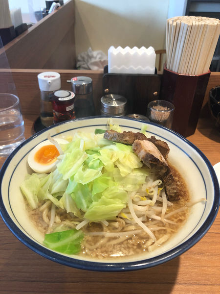「醤油とんこつ　820円」@らーめん勇の写真
