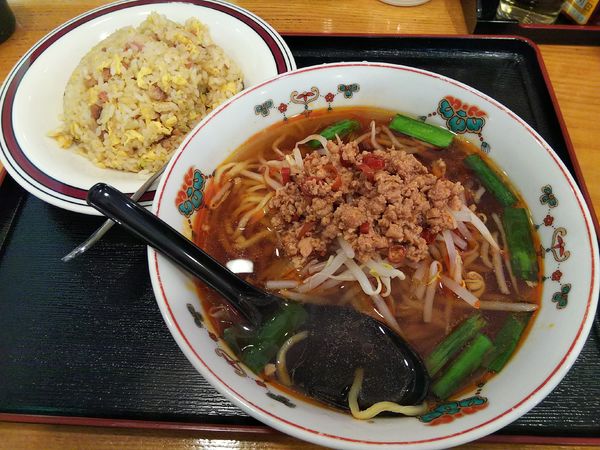 「ラーメンセット　「台湾ラーメン＋炒飯」」@台湾料理 百味軒の写真