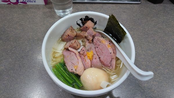 「特製鴨中華そば（塩）」@満鶏軒 本郷三丁目店の写真