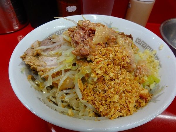 「小ラーメン700円+塩汁無150円野菜少な目ニンニク脂」@ラーメン二郎 越谷店の写真