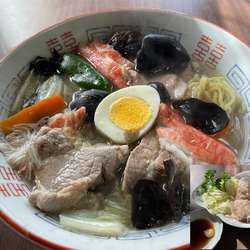 五目そば680円、シューマイ430円