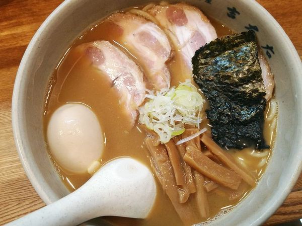 「味玉らーめん＋チャーシュー」@麺屋吉左右の写真