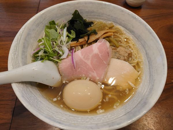 「いりこそば味玉付き860円＋本日のカレー350円」@讃岐ラーメン 香麦の写真