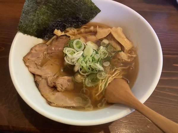 「アゴだしらぁめん750円＋手作り餃子3個220円」@らあめん一路の写真