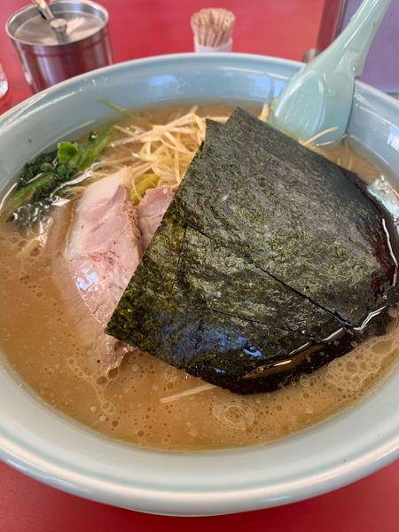 「ネギチャーシュー麺（中盛）」@ラーメン山岡家 明石店の写真