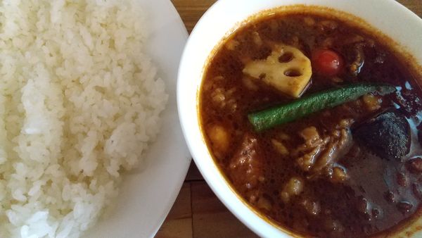 「牛スジカシミール（1100円）」@カリー＆ワイン ビストロ べっぴん舎 お茶の水店の写真