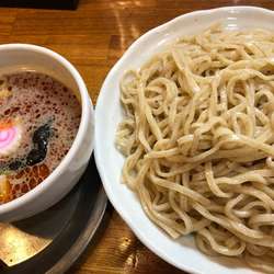 旨辛つけ麺（大盛、950円）