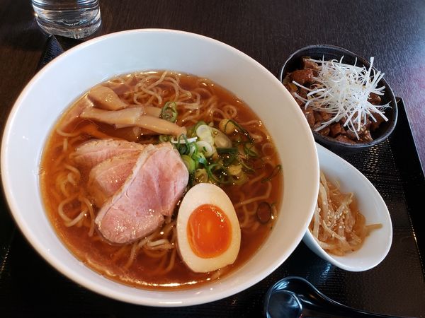 「鴨と九条葱のラーメン+鴨めし」@麺や 鴨正の写真