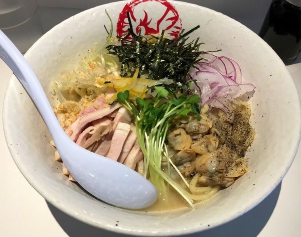 「アサリ鶏白湯まぜそば」@鶏そば朱雀の写真