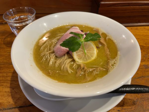 「牡蠣煮干しラーメン」@中華そば 先崎の写真