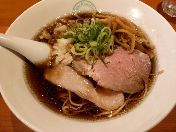 「ラーメン 醤油 850円」@麺屋 六感堂 Rock'anDoの写真