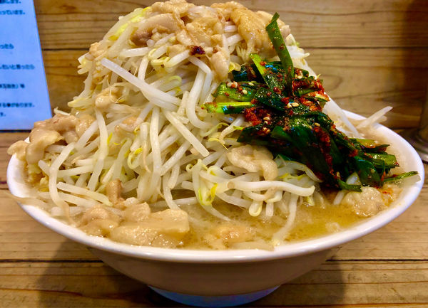 「ラーメン大880 ニラキムチ120」@ラーメン神豚 関東学院前店の写真