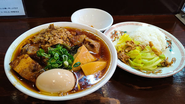 「肉の日限定/牛肉麺+味玉+キャベ豚飯+替え玉」@らーめん 五ノ神精肉店 煮干し編の写真