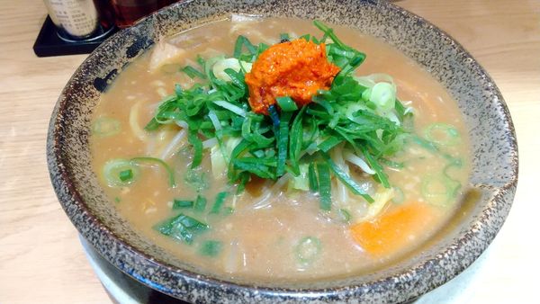 「野菜辛味噌ラーメン950円」@越後秘蔵麺 無尽蔵 せんだい家の写真