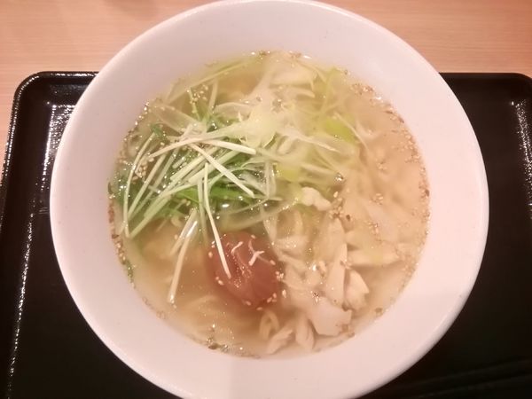 「紀州南高梅はちみつ梅の塩らーめん(780円)」@飯炊処ひかりの写真