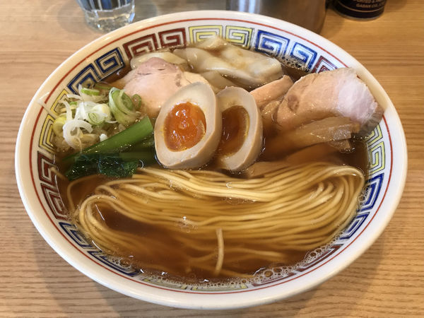 「特製中華そば 大盛」@ほっこり中華そば もつけの写真