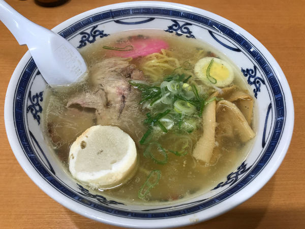 「塩丸ラーメン　800円」@らーめん伽拉屋の写真