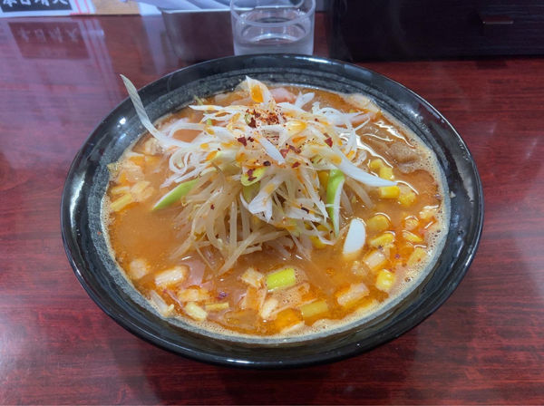 「【中辛】味噌ラーメン」@麺処 本日晴天の写真