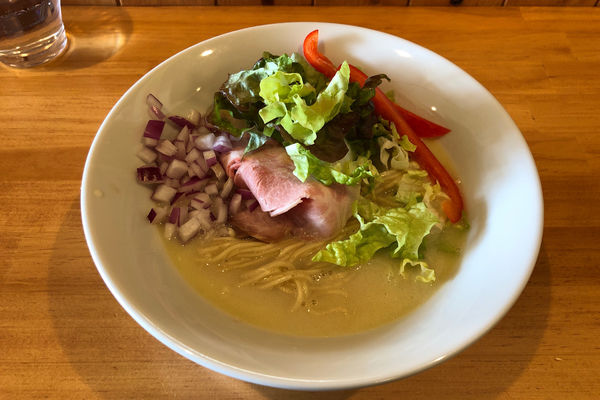 「ベジ鶏ラーメン730円+玉ネギ20円」@らーめん コッコの写真