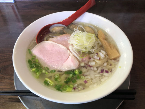 「鯛と浅利の塩そば」@立ち呑み居酒屋 金町製麺の写真