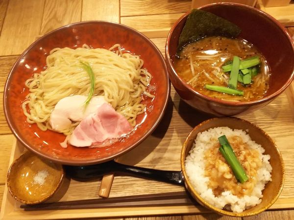 「昆布水の味噌つけ麺＋ひばりご飯　1100＋250円」@味噌らーめん 柿田川ひばり 恵比寿本店の写真